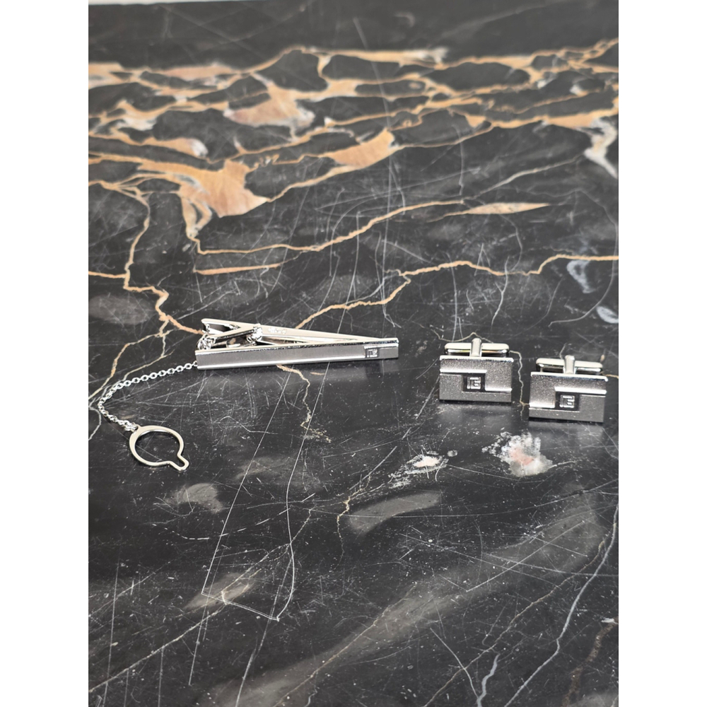 VTG Pierre Balmain Cufflink & Tie Bar Set Silver Tone PB Logo Moderni